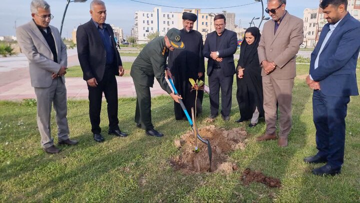 پویش کاشت «نهال امید» در گناوه اجرا شد
