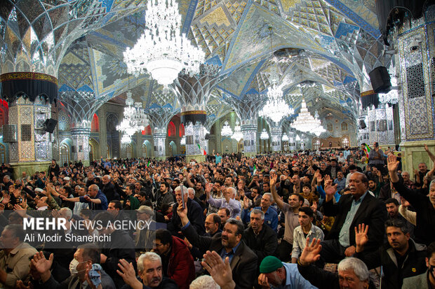 وداع با پیکر دو شهید جنگ رمضان در حرم مطهر رضوی