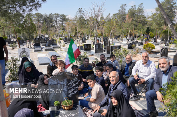 “Nature Day” observed at Martyrs’ Resting Place in Tehran
