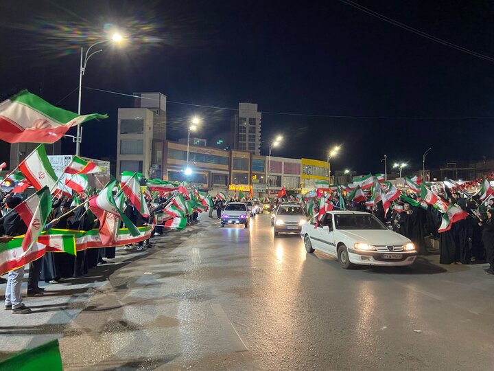 پیغام مردم کرمان برای ترامپ قمار باز از کف میدان آزادی