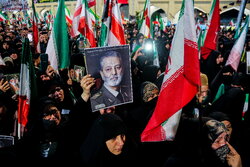 وداع باشکوه قمی ها با پیکر شهید «سپهبد موسوی»