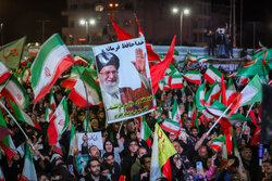اجتماع حمایت از رزمندگان در مقابله با دشمن آمریکایی - صهیونی
