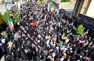 تصاویر هوایی از حضور باشکوه قمی ها در تشییع پیکر شهید موسوی