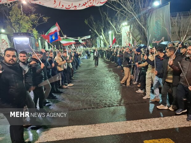 هیئات حسینی تبریز همچنان پای کار انقلاب هستند