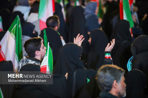 اجتماع حمایت از رزمندگان در مقابله با دشمن آمریکایی - صهیونی