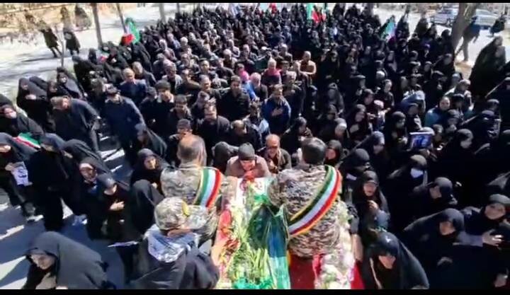 تشییع پیکر شهید ستوان یکم منصور مهدی با حضور پرشور مردم شهرستان فریدن