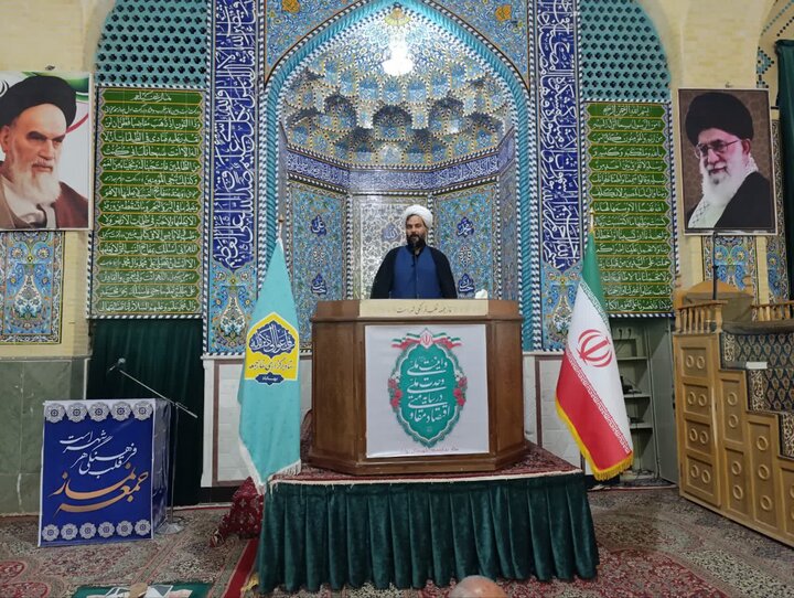 وحدت نخبگان ضامن توسعه مراکز علمی است