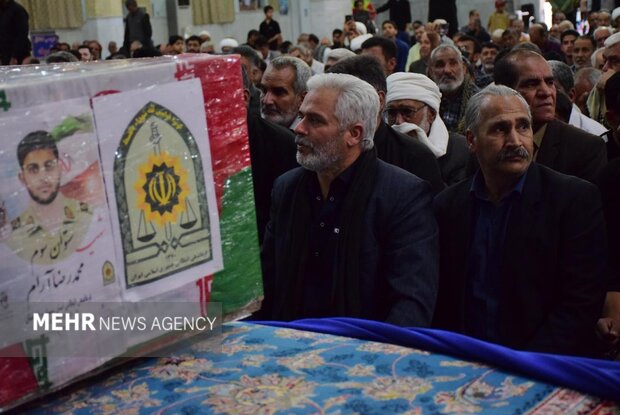 تشییع با شکوه «شهید محمدرضا آرام» در زابل