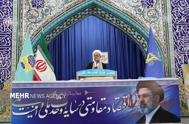 امام جمعه موقت دیّر: آمریکایی‌ها به هیچ‌کدام از اهدافشان نخواهند رسید