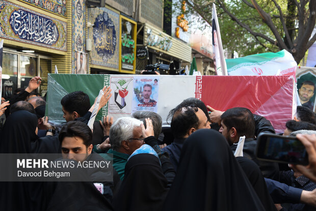 تشییع پیکر مطهر ۳ شهید در مشهد