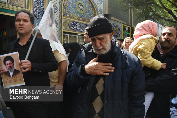 تشییع پیکر مطهر ۳ شهید در مشهد