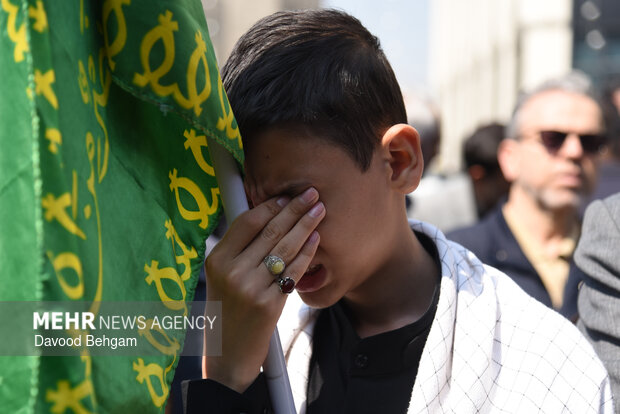 تشییع پیکر مطهر ۳ شهید در مشهد