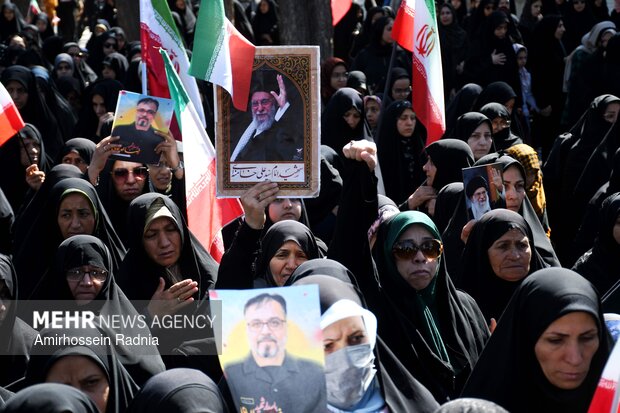 تشییع پیکر شهیدان اورادی و میری در بیرجند