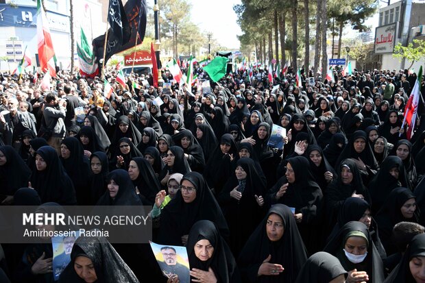 تشییع پیکر شهیدان اورادی و میری در بیرجند