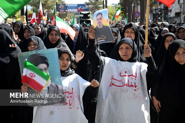 تشییع پیکر شهیدان اورادی و میری در بیرجند