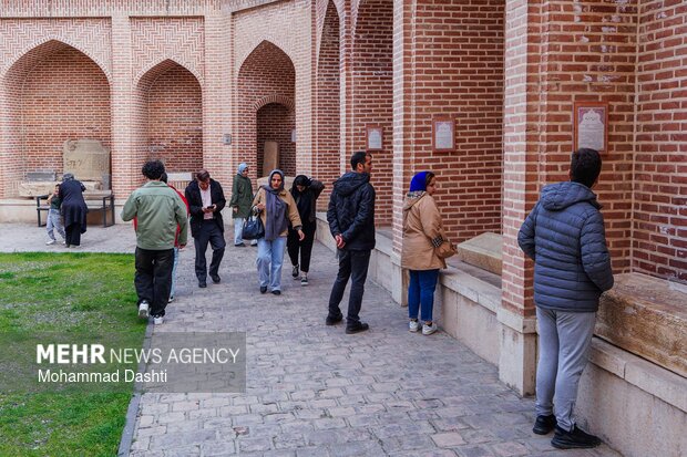 مسافران نوروزی در مجموعه میراث جهانی شیخ صفی الدین اردبیلی