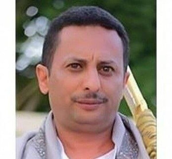 المهرج الهوليوودي ترامب يبيع الوهم للعالم وللشعب الأمريكي ويشتري البنزين بالدَّين من جيوب الأمريكيين