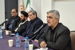 فرماندار گرمسار: حضور در سنگر خیابان یک تکلیف ملی است