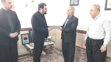 تجلیل از خانواده شهید «محمد سخاوتی» در کامیاران