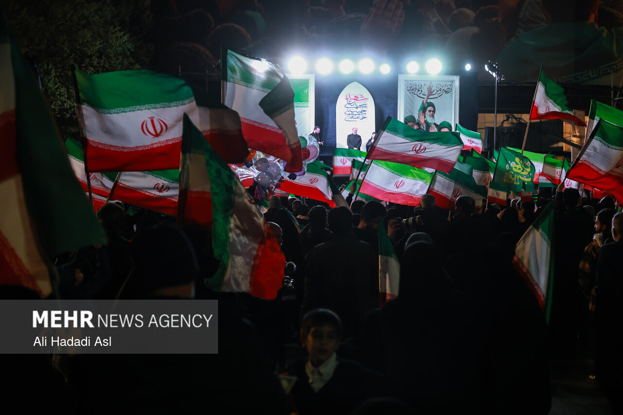 استمرار التجمعات الليلية في طهران دعما للوطن والمجاهدين
