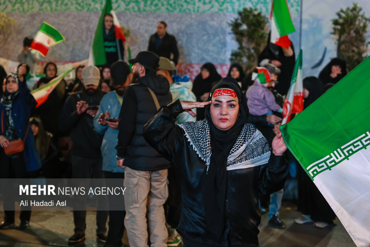 استمرار التجمعات الليلية في طهران دعما للوطن والمجاهدين