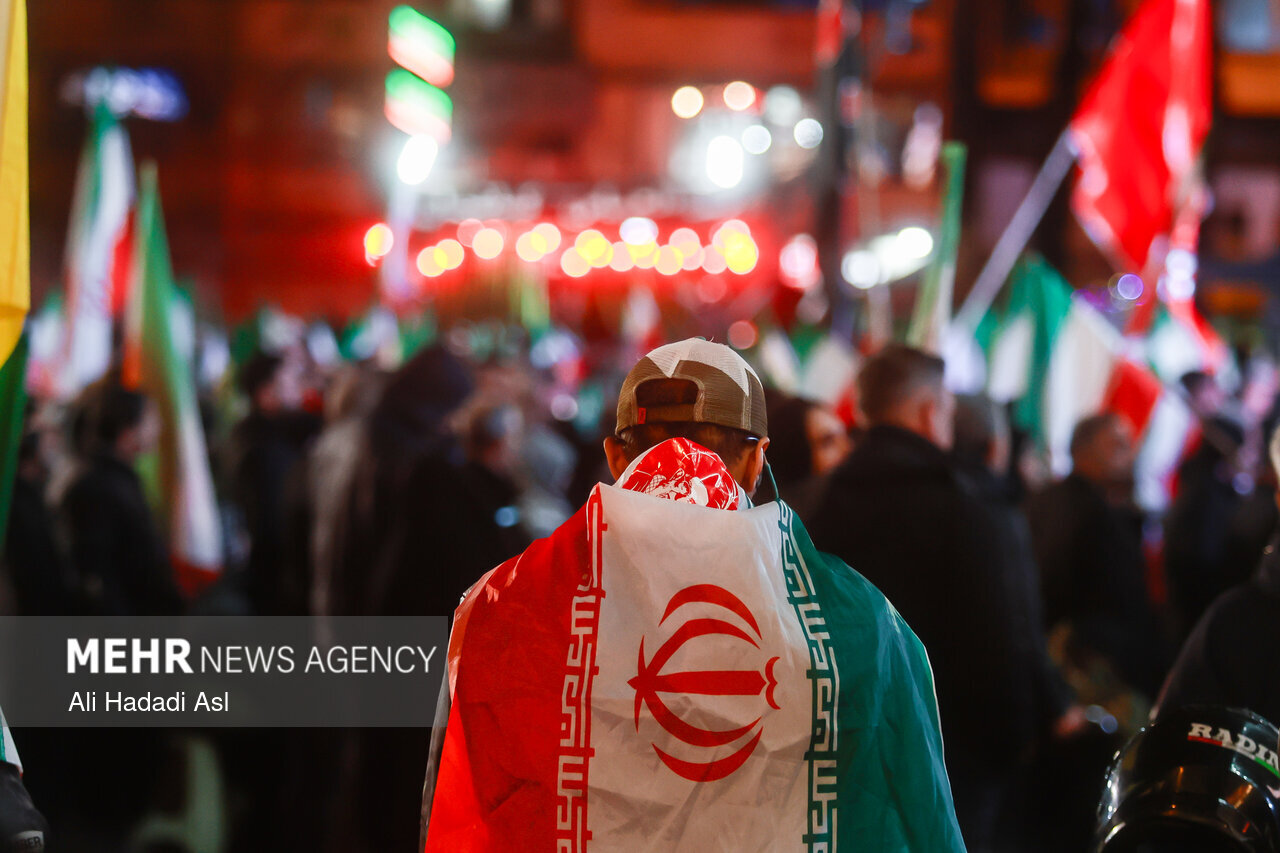 استمرار التجمعات الليلية في طهران دعما للوطن والمجاهدين