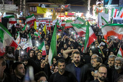 قرار سی و نهم مردم فومن در سوگ رهبر شهید