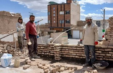 تداوم خدمت‌رسانی جهادی به مناطق آسیب‌دیده قم به همت مهاجرین+ تصاویر