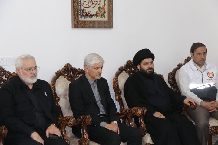 دیدار معاون عمرانی استاندار لرستان با خانواده شهید الیاسی