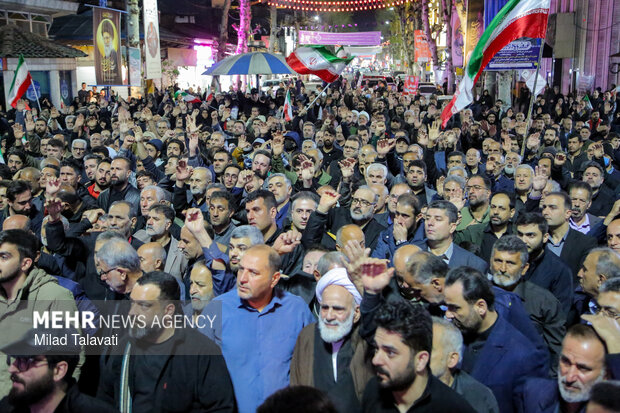 قرار شبانه فومنی ها در حمایت از وطن به شب چهل و دوم رسید