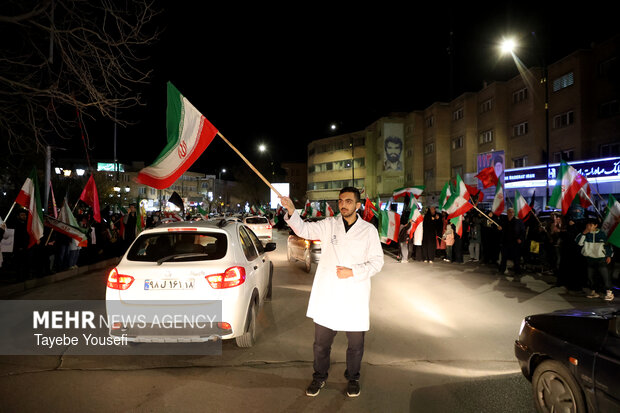 اجتماع کادر درمانِ همدان در محکومیت حملات امریکایی صهیونی