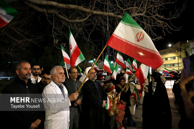 اجتماع کادر درمانِ همدان در محکومیت حملات امریکایی صهیونی