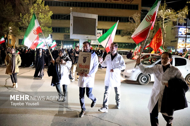 اجتماع کادر درمانِ همدان در محکومیت حملات امریکایی صهیونی
