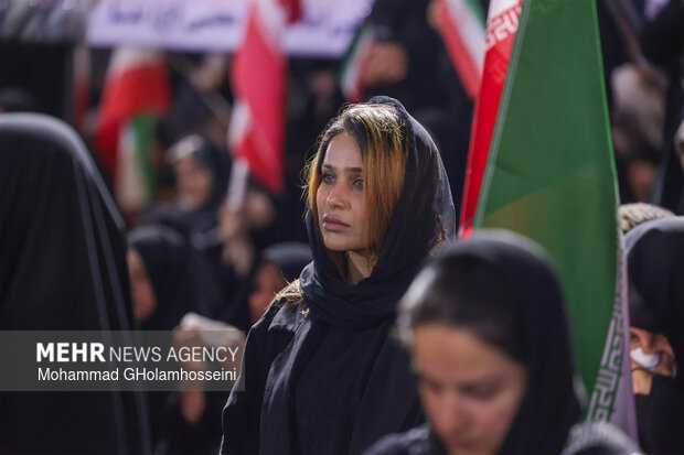 وداع با پیکر شهید حسین رضایی در بوشهر