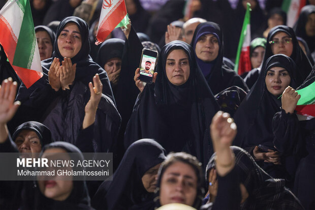 وداع با پیکر شهید حسین رضایی در بوشهر