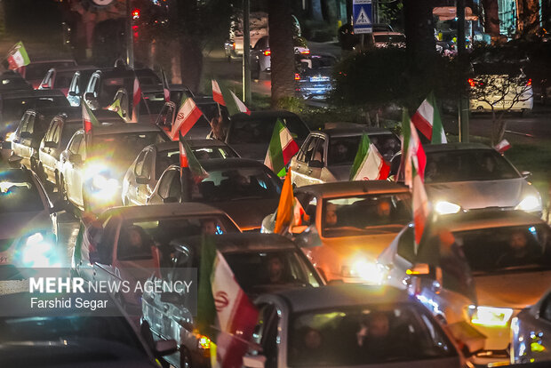 رژه کاروان خودرویی در ساری