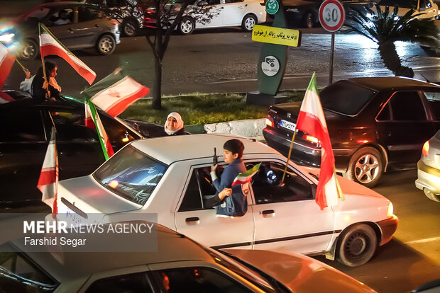 رژه کاروان خودرویی در ساری