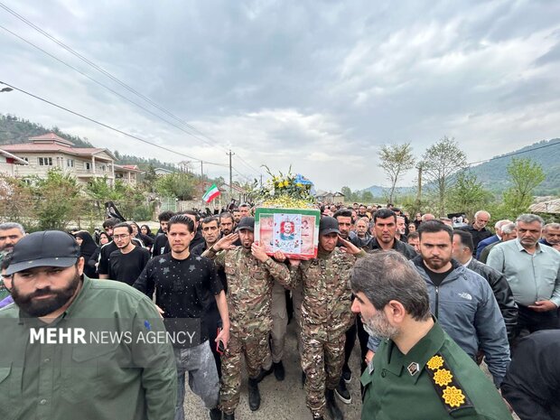 پیکر شهید «علی غلامی» در زادگاهش عباسکوه آلیان آرام گرفت