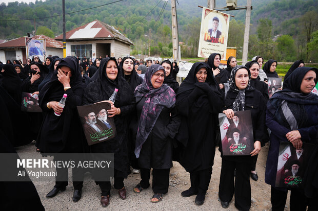 تشییع شهید علی غلامی در روستای آلیان فومن