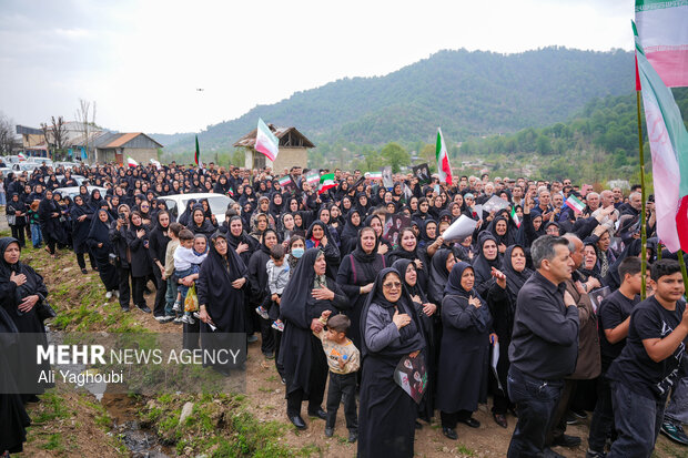 تشییع شهید علی غلامی در روستای آلیان فومن