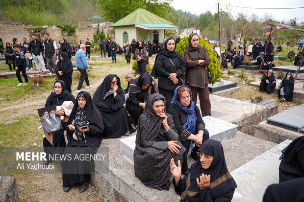 تشییع شهید علی غلامی در روستای آلیان فومن