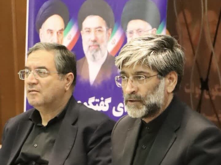متولیان پای کار تولید باشند