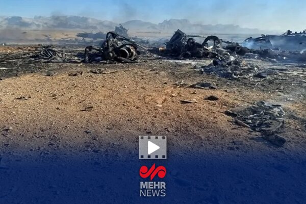 ۱۲ هواگرد آمریکایی در یک عملیات سقوط کردند ۱۲ هواگرد آمریکایی در یک عملیات سقوط کردند