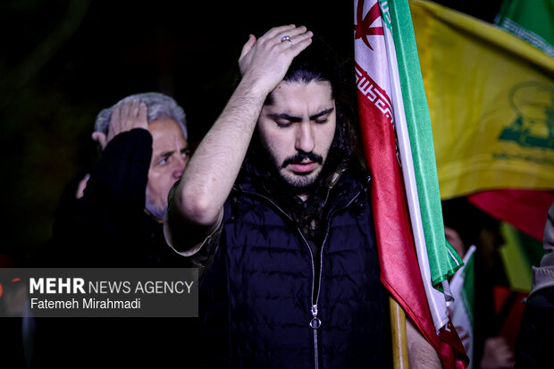 اجتماع حمایت از رزمندگان در مقابله با دشمن آمریکایی - صهیونی