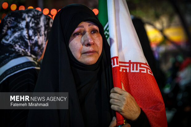 اجتماع حمایت از رزمندگان در مقابله با دشمن آمریکایی - صهیونی