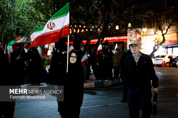 اجتماع حمایت از رزمندگان در مقابله با دشمن آمریکایی - صهیونی