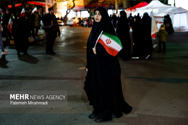 اجتماع حمایت از رزمندگان در مقابله با دشمن آمریکایی - صهیونی