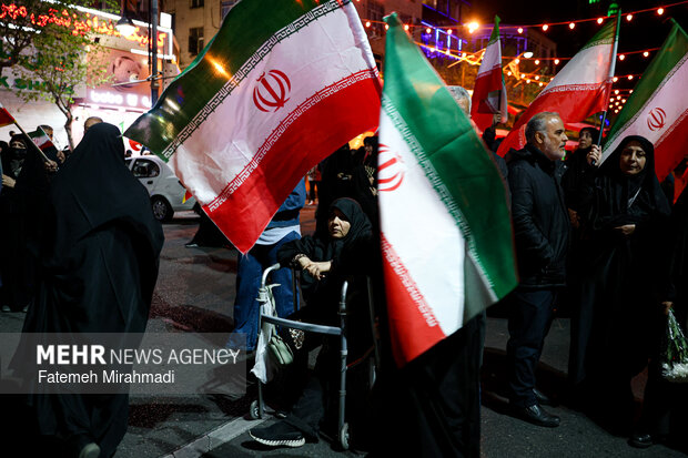 اجتماع حمایت از رزمندگان در مقابله با دشمن آمریکایی - صهیونی