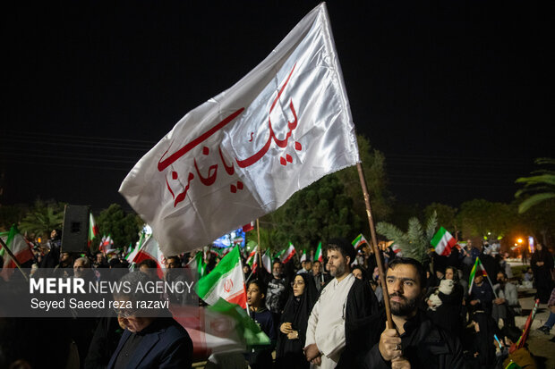 اجتماع  مردم کاشان  در حمایت از رزمندگان در مقابله با دشمن آمریکایی - صهیونی