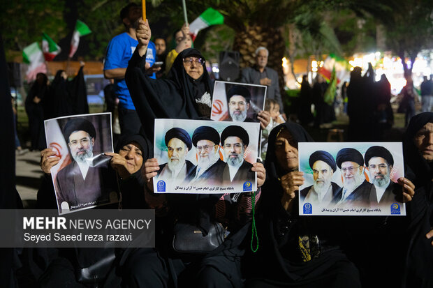 اجتماع  مردم کاشان  در حمایت از رزمندگان در مقابله با دشمن آمریکایی - صهیونی